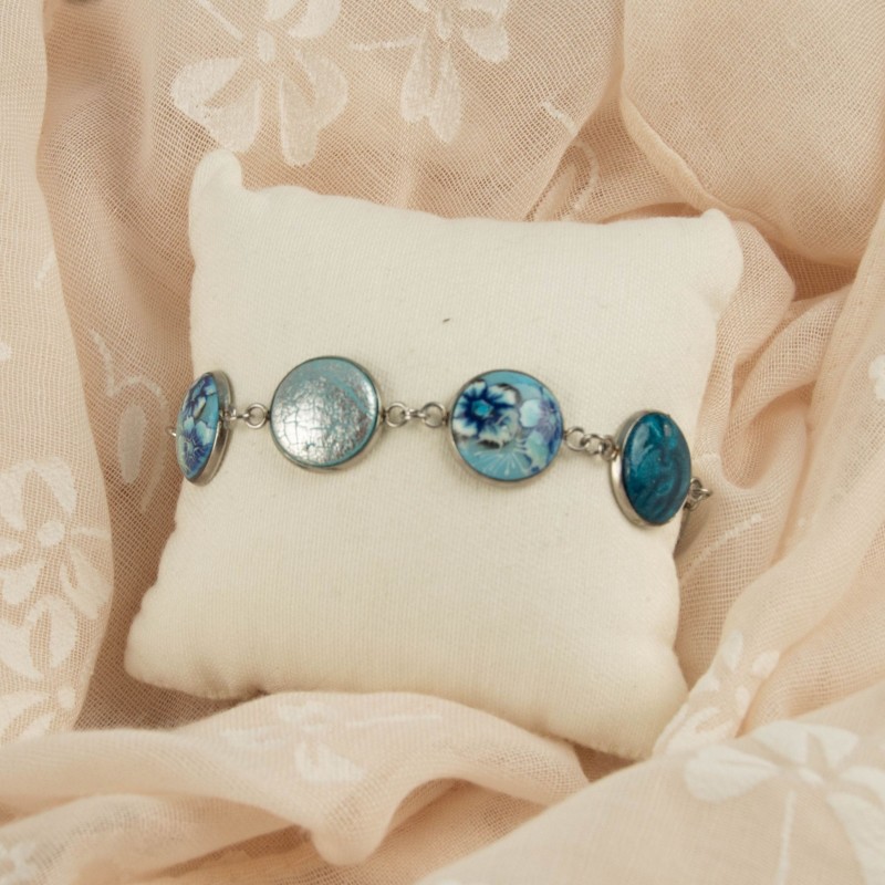 L'élégance d’un bracelet affirmé, facile à assortir