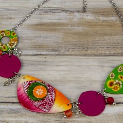 un triangle plein de peps, entre motifs seventies et design contemporain.