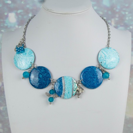 Collier signature bleu en polymère – Collection Reflet de bleu | Bijou artisanal élégant
