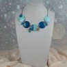 Collier signature bleu en polymère – Collection Reflet de bleu | Bijou artisanal élégant