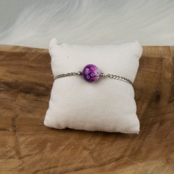 détail de la perle du bracelet Ava.
Perle polymère, chaine acier inox. Modèle A