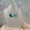 Un collier comme une fresque, où chaque forme raconte une histoire.