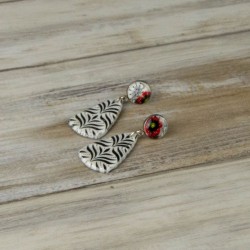 Modèle A - collection coquelicots. Boucles Eva, cabochon fleuri et pendant triangulaire.