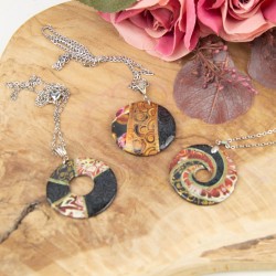 Le trio Effets Baroques – trois pendentifs, trois personnalités, une même élégance.