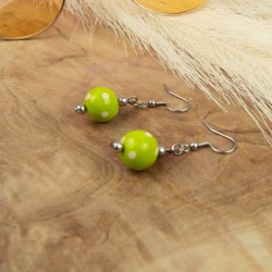 Gros plan sur la perle à pois, pleine de pep’s et de bonne humeur 🍏