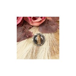 Vue globale de la bague sur fond neutre