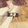 Détails lumineux du bracelet “Éclats Baroques” – un jeu de reflets irrésistible.