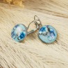 Dormeuses bleues, cabochon fleuri, milleriori