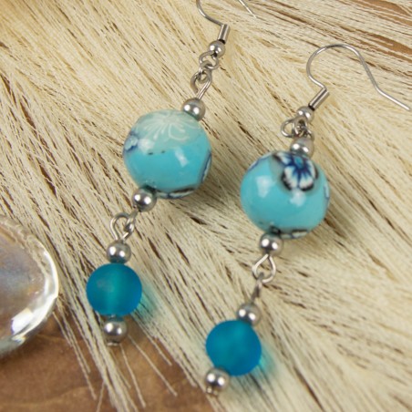 association de perle fait main et perle de verre, élégance et mouvement, tout en légèreté